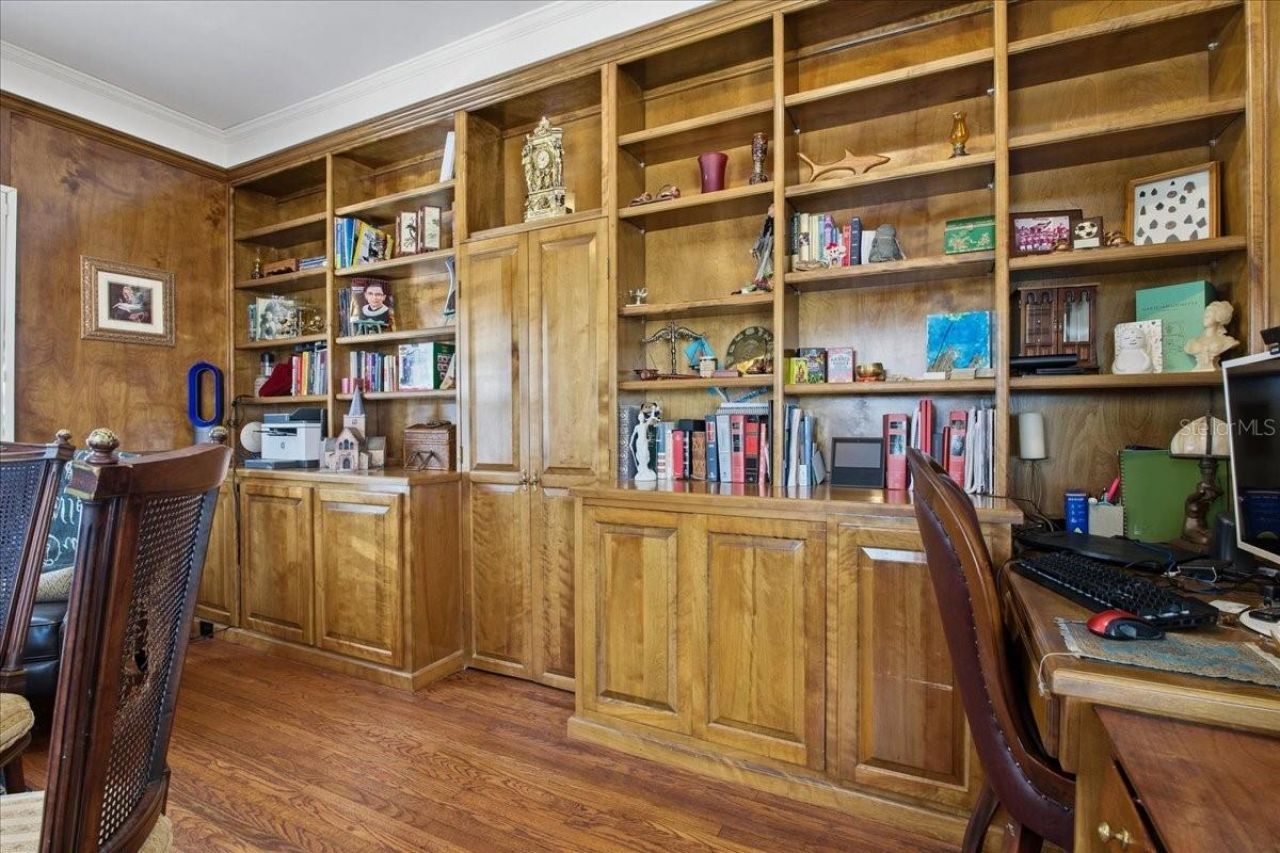 208 N Spring Boulevard, Tarpon Springs, FL 34689 Photo