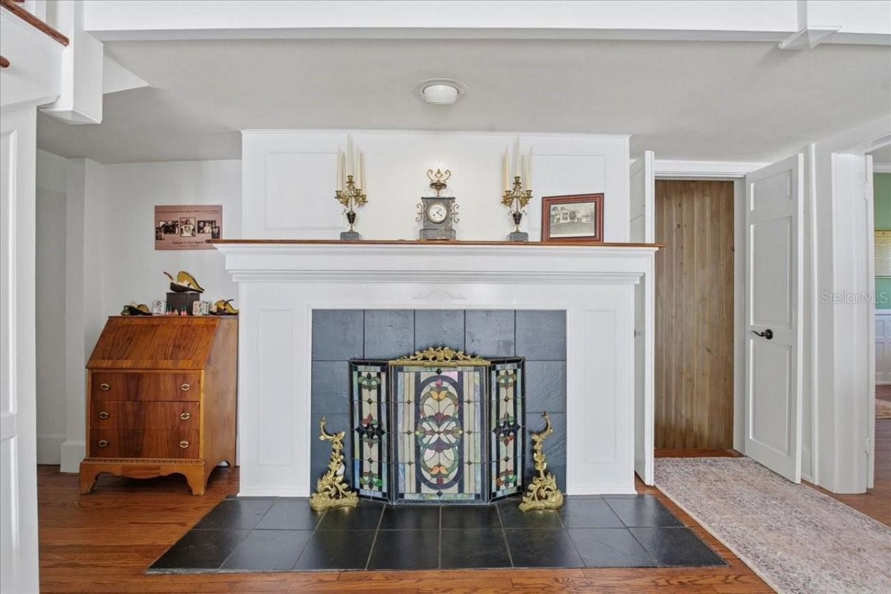 208 N Spring Boulevard, Tarpon Springs, FL 34689 Photo