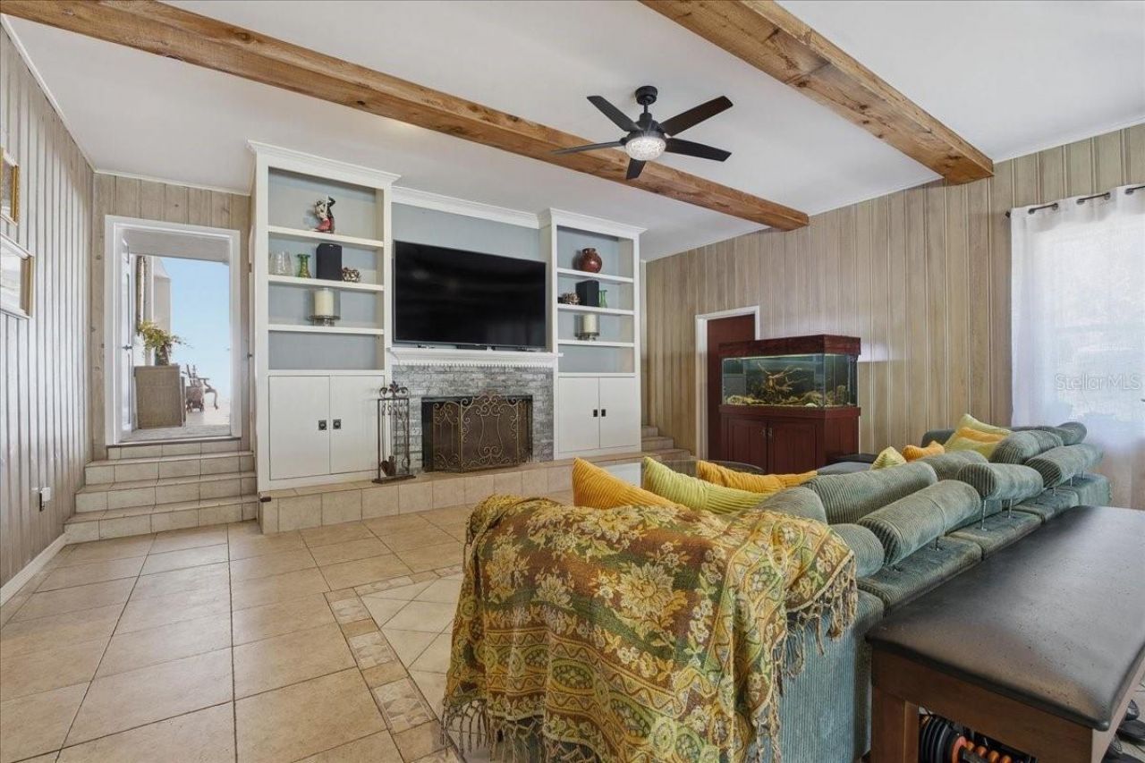 208 N Spring Boulevard, Tarpon Springs, FL 34689 Photo