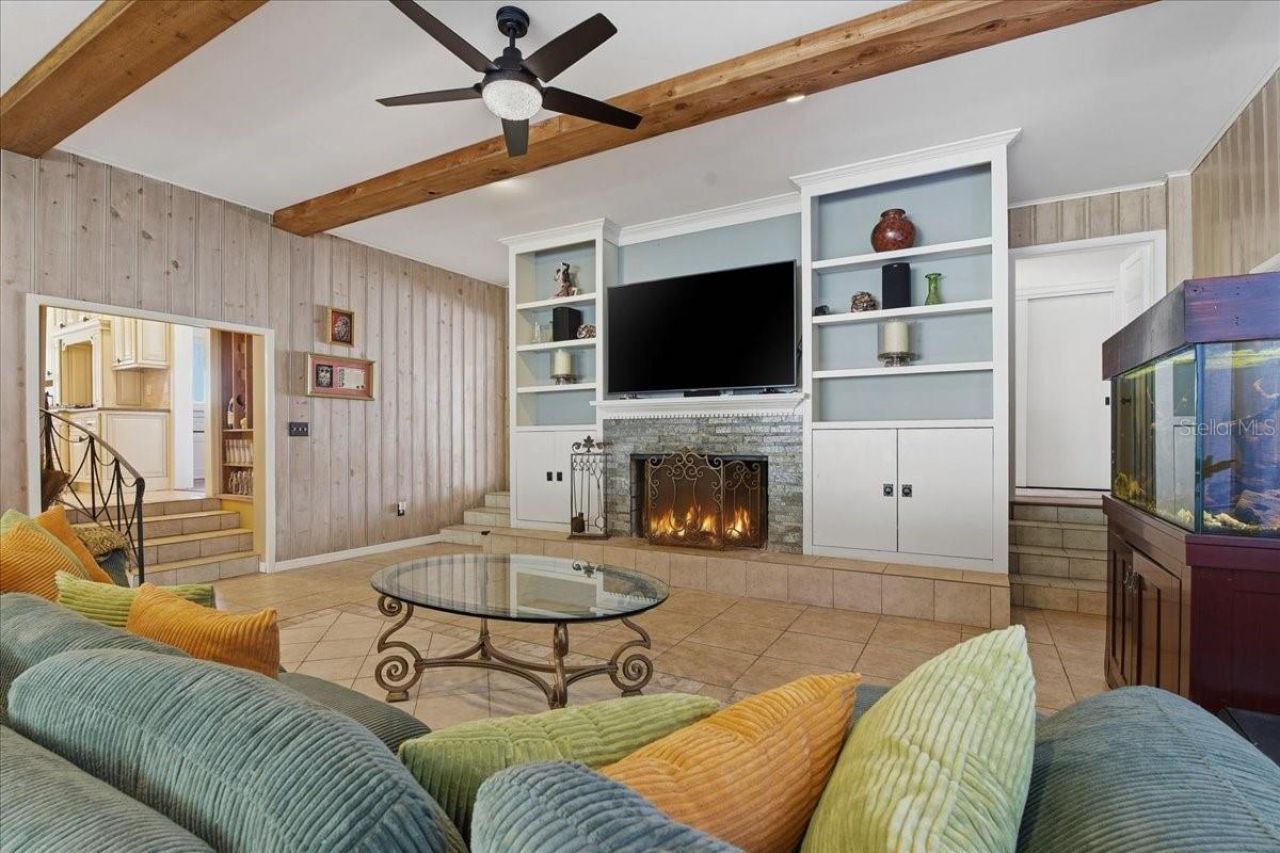 208 N Spring Boulevard, Tarpon Springs, FL 34689 Photo