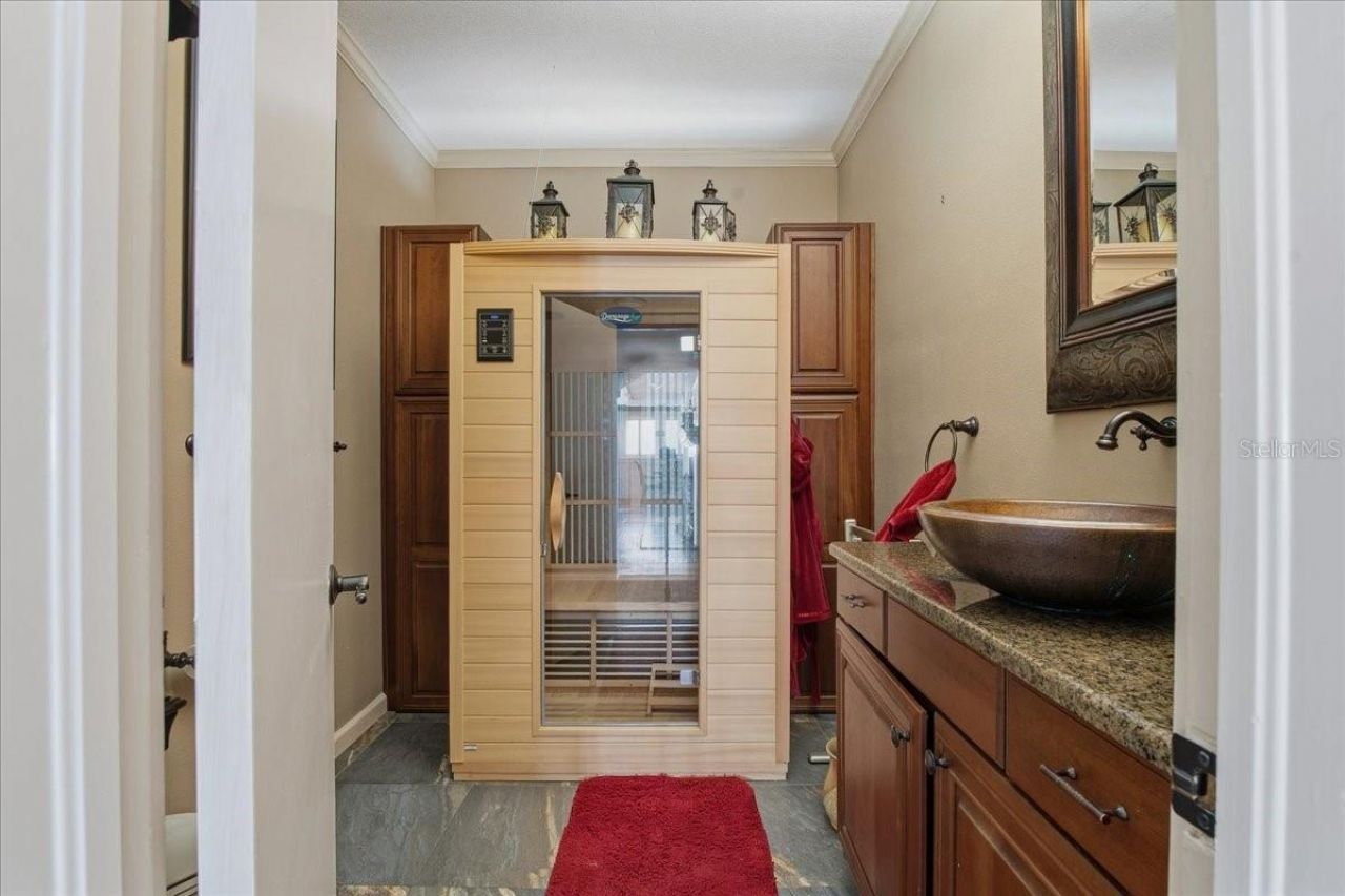 208 N Spring Boulevard, Tarpon Springs, FL 34689 Photo