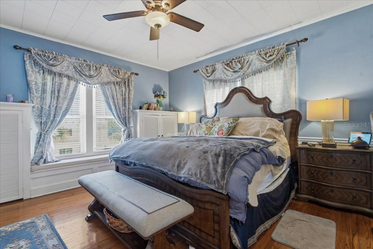 208 N Spring Boulevard, Tarpon Springs, FL 34689 Photo