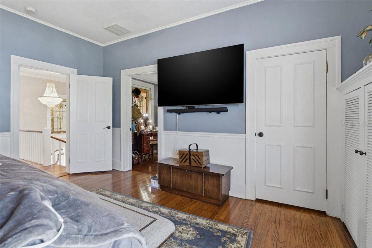 208 N Spring Boulevard, Tarpon Springs, FL 34689 Photo