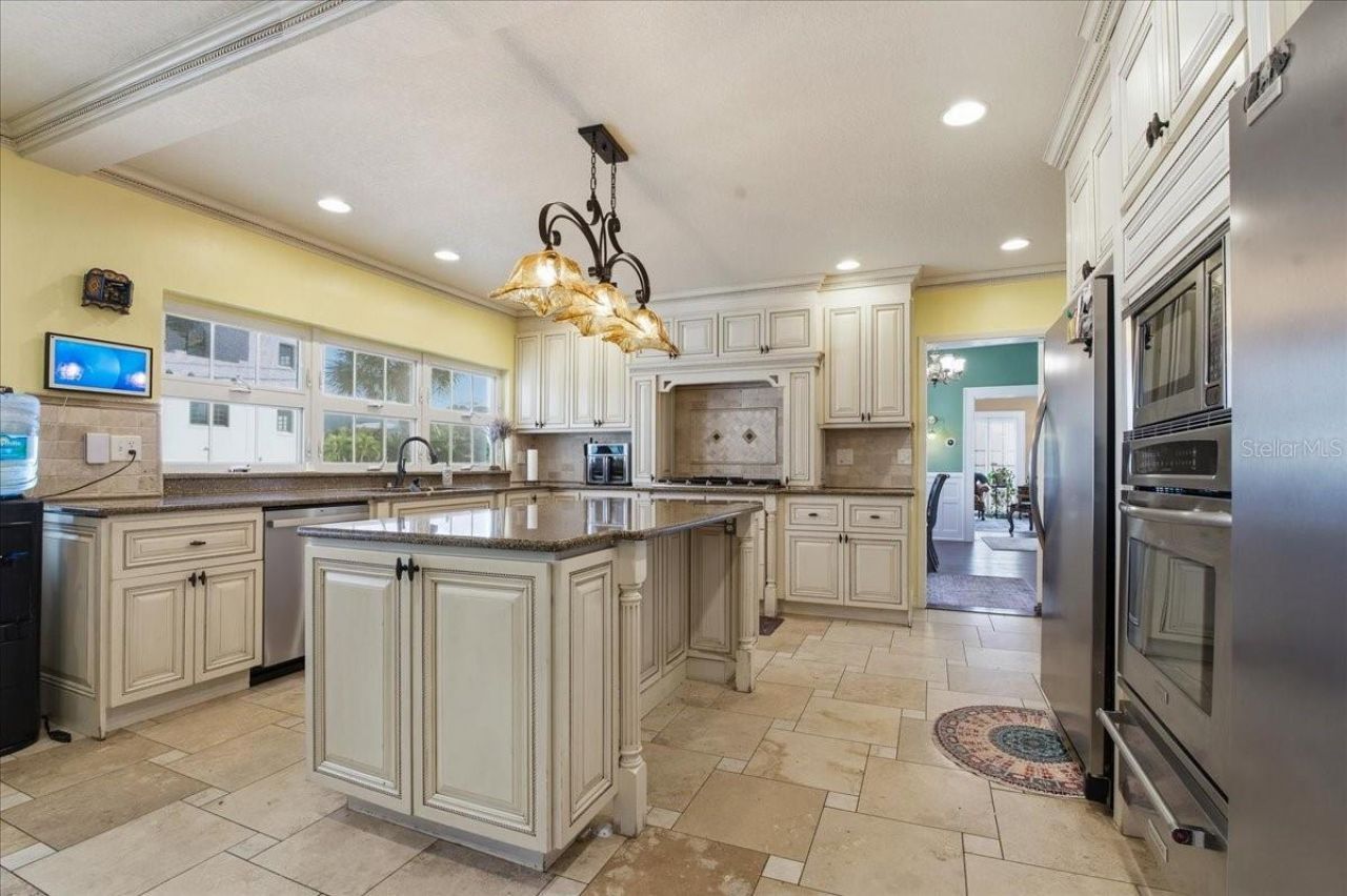 208 N Spring Boulevard, Tarpon Springs, FL 34689 Photo