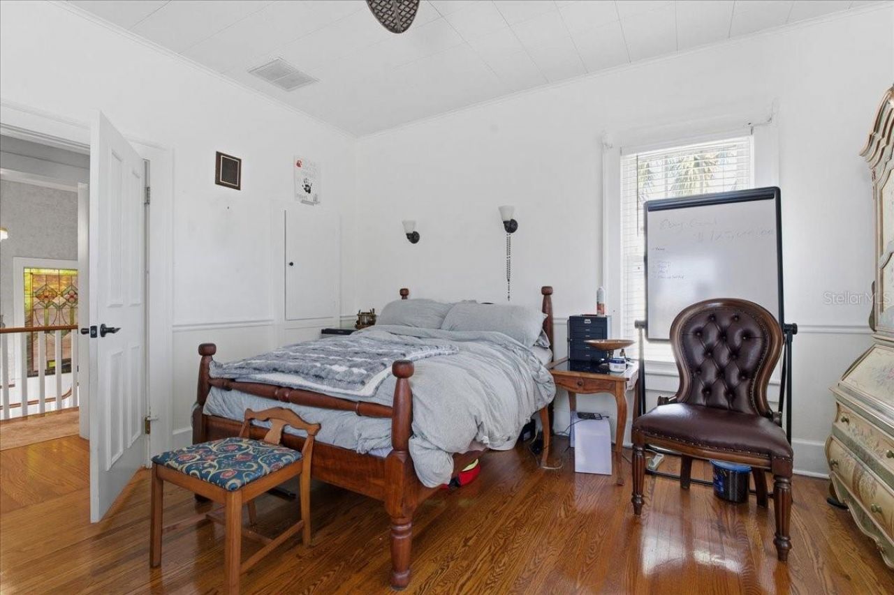 208 N Spring Boulevard, Tarpon Springs, FL 34689 Photo