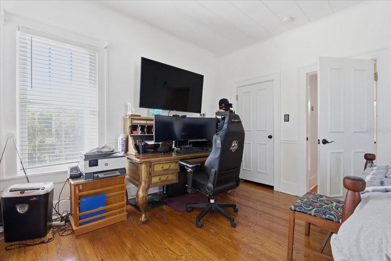 208 N Spring Boulevard, Tarpon Springs, FL 34689 Photo