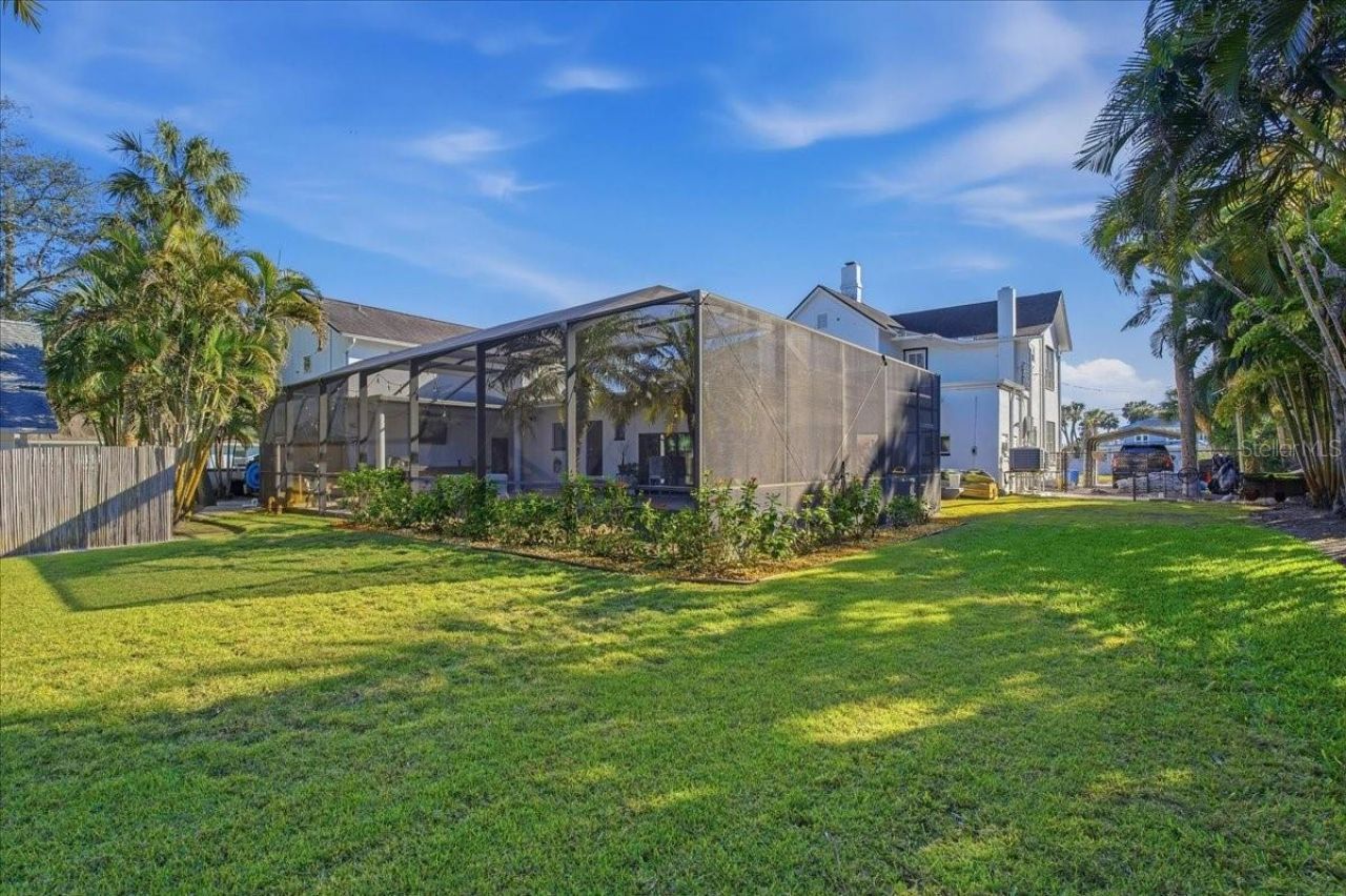 208 N Spring Boulevard, Tarpon Springs, FL 34689 Photo