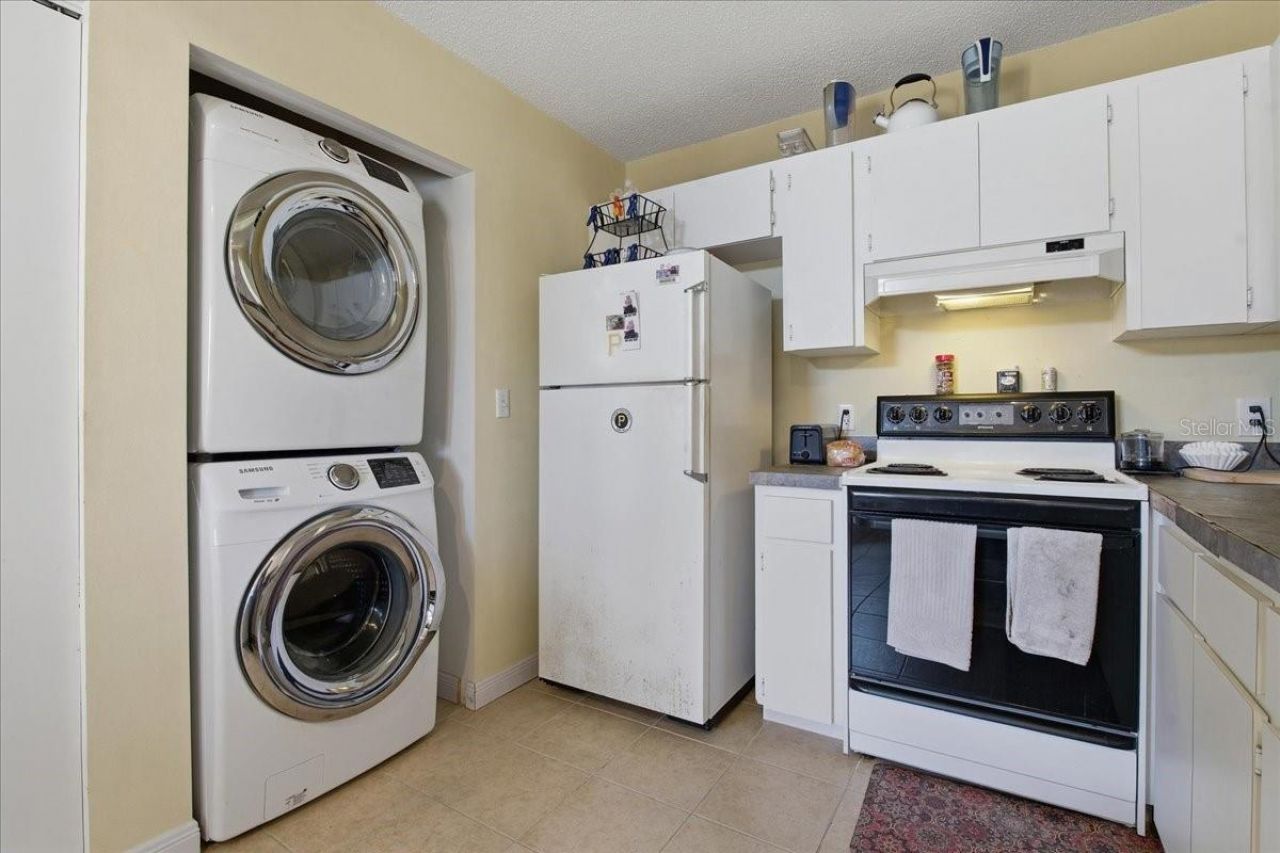 208 N Spring Boulevard, Tarpon Springs, FL 34689 Photo