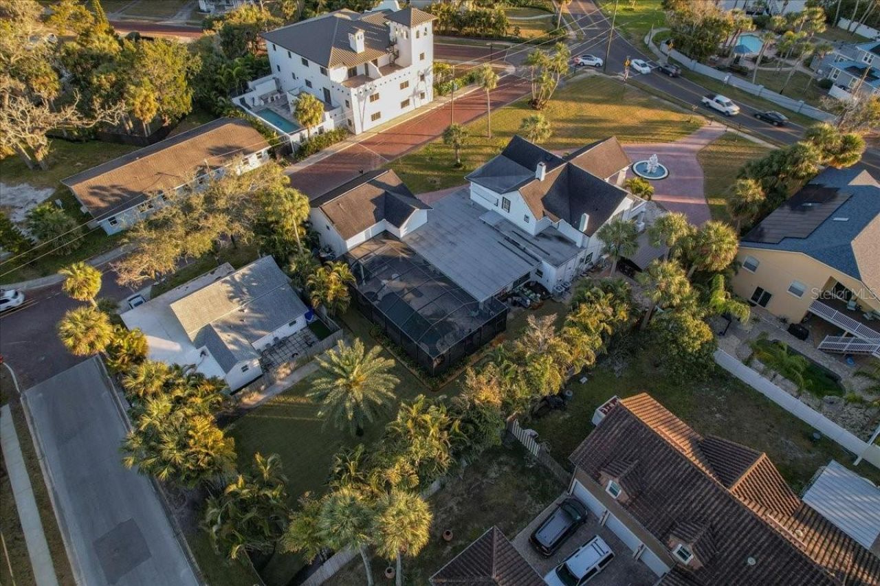 208 N Spring Boulevard, Tarpon Springs, FL 34689 Photo