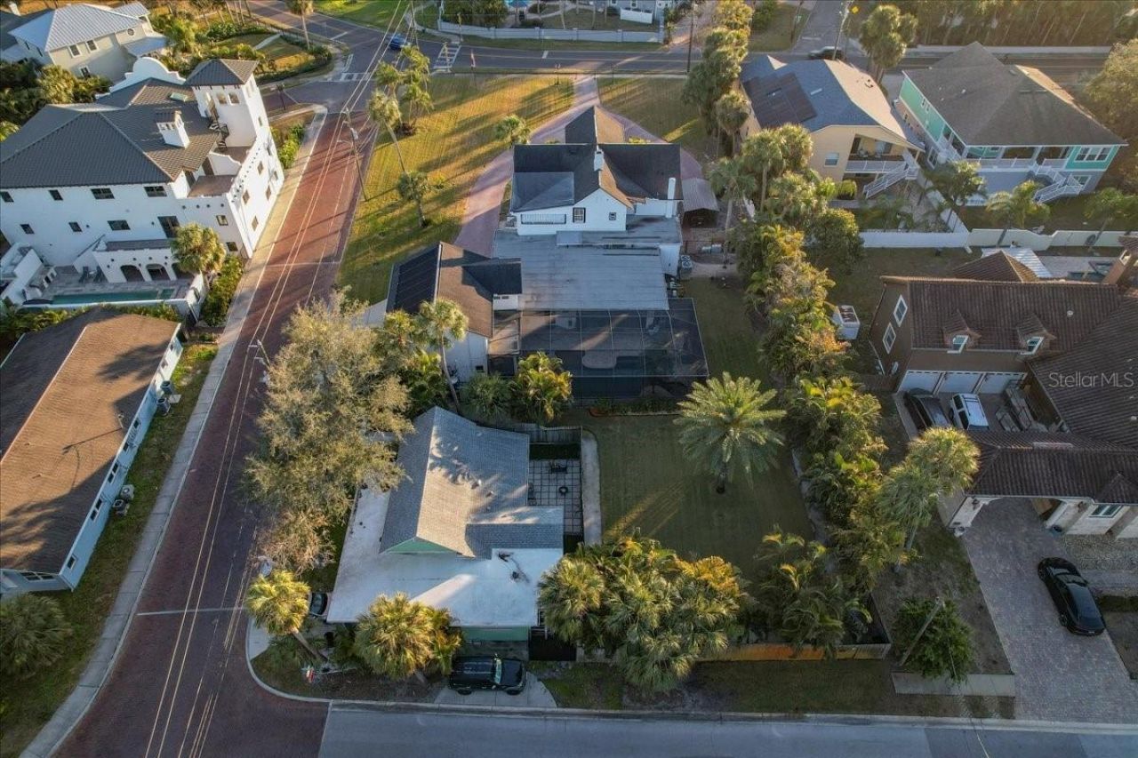 208 N Spring Boulevard, Tarpon Springs, FL 34689 Photo