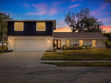 8950 BAYWOOD PARK DRIVE, SEMINOLE, FL 33777