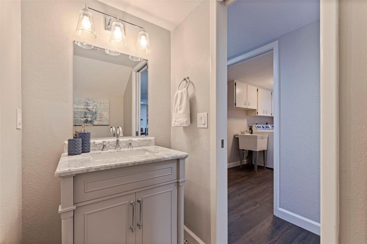 8950 Baywood Park Drive, Seminole, FL 33777 Photo