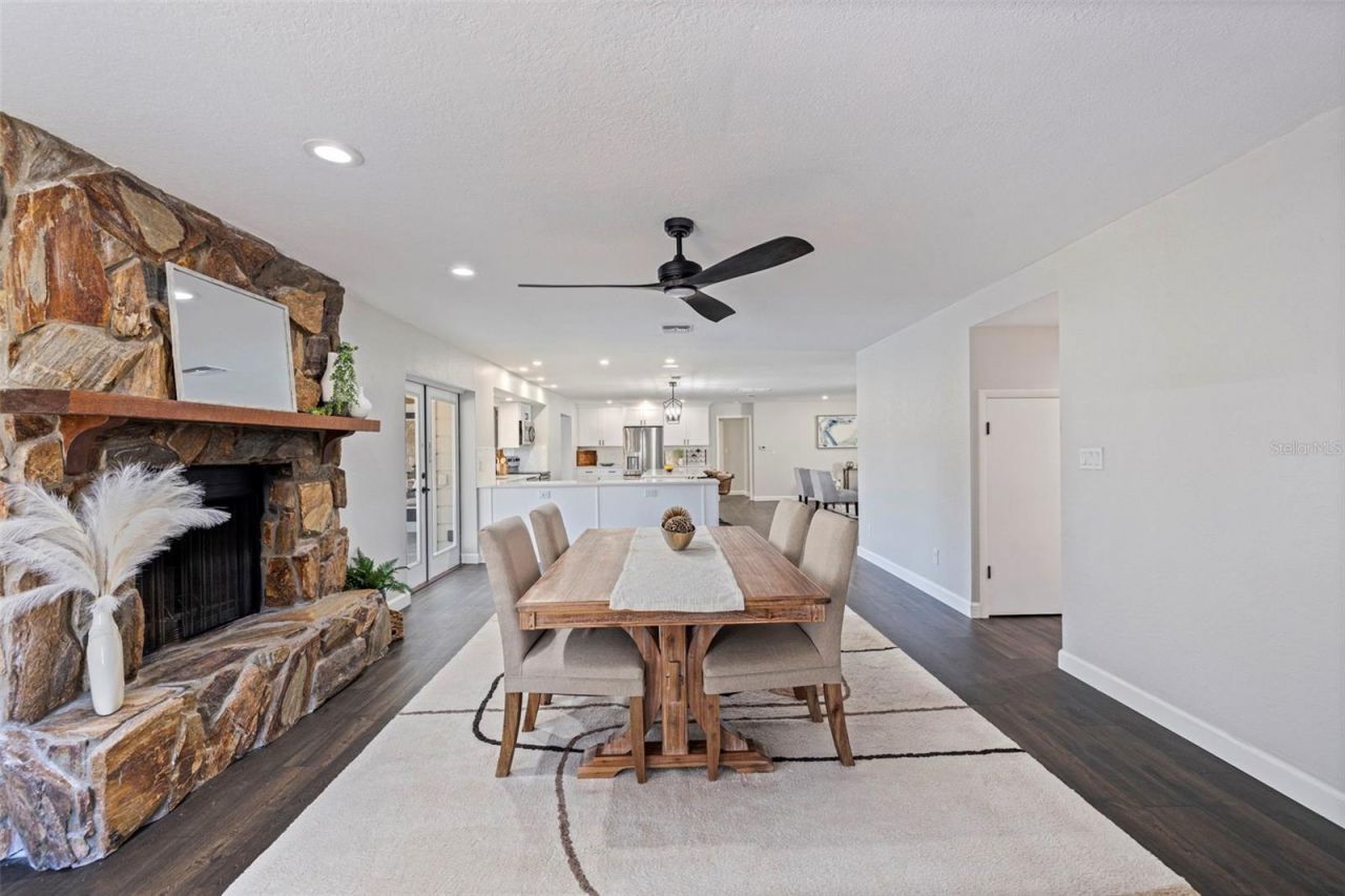 8950 Baywood Park Drive, Seminole, FL 33777 Photo