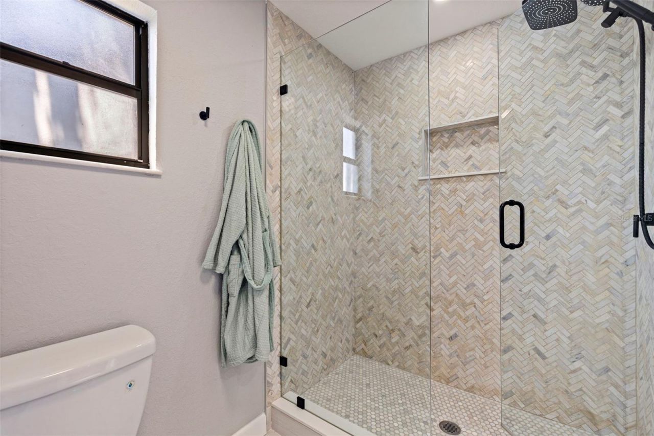 8950 Baywood Park Drive, Seminole, FL 33777 Photo