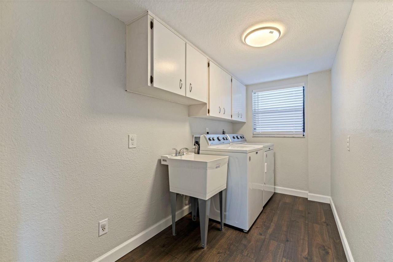 8950 Baywood Park Drive, Seminole, FL 33777 Photo