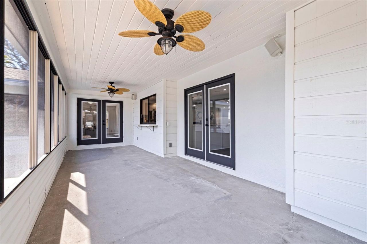 8950 Baywood Park Drive, Seminole, FL 33777 Photo