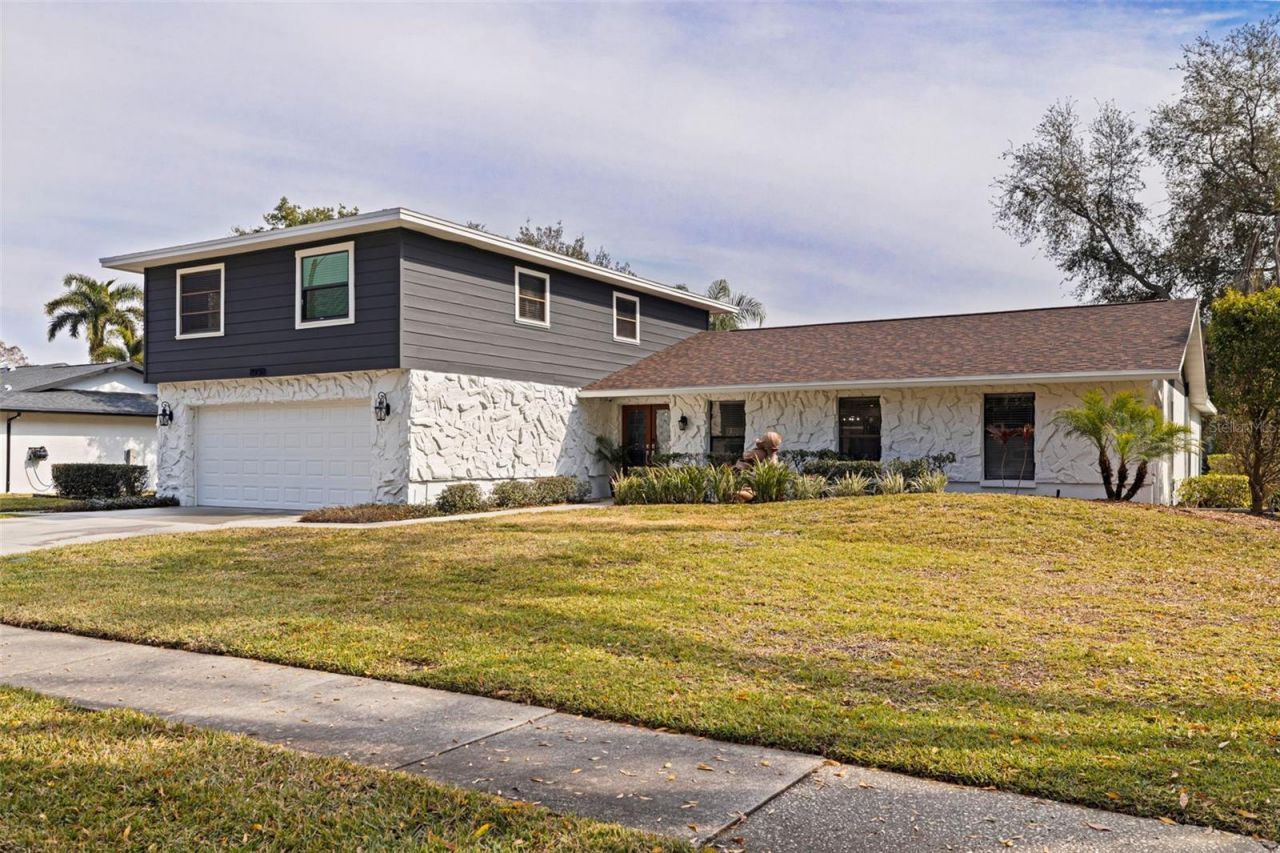 8950 Baywood Park Drive, Seminole, FL 33777 Photo