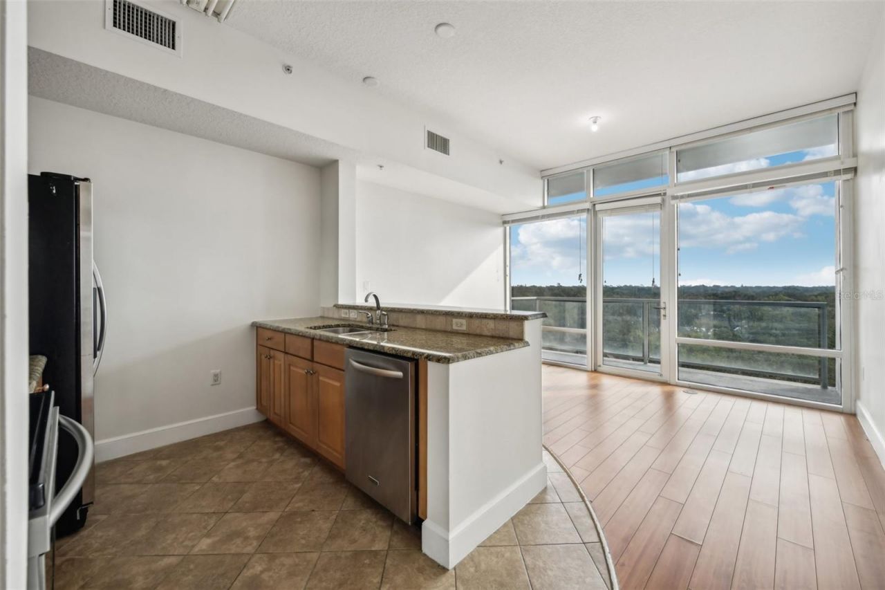 101 S Eola Drive, Unit 707, Orlando, FL 32801 Photo