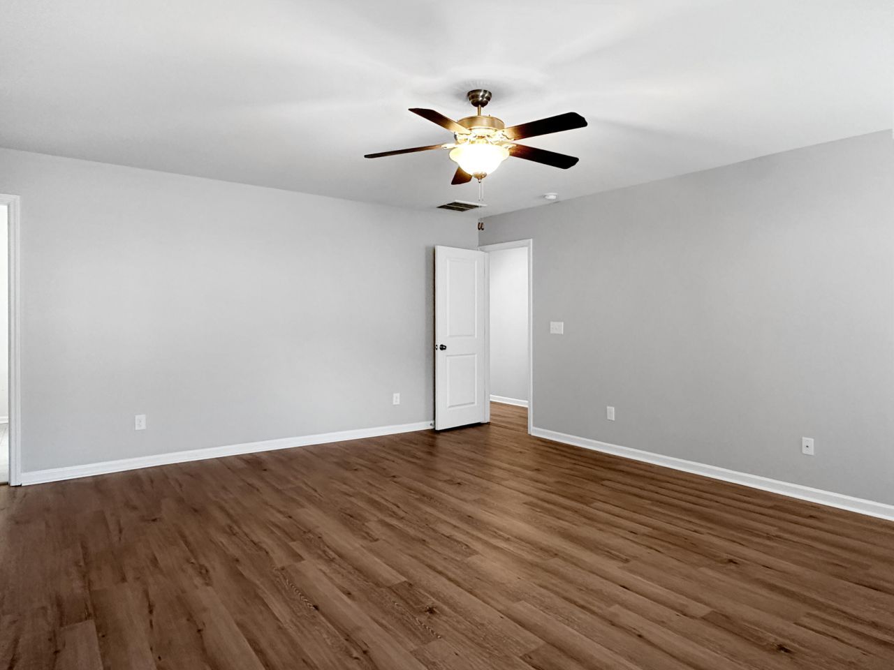 670 Silver Moss Drive Photo 29