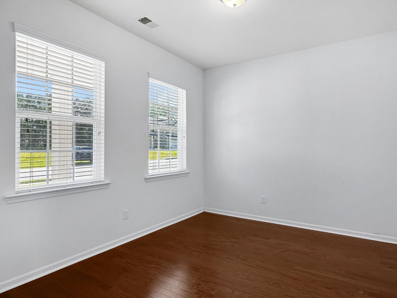 670 Silver Moss Drive Photo 5