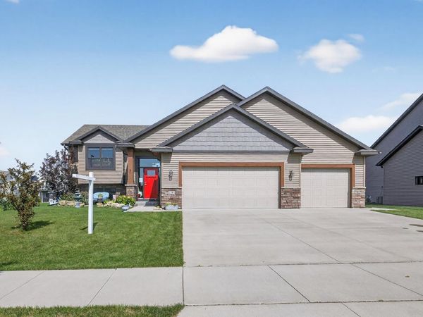 2285 Orion Street SW, Rochester, MN 55902