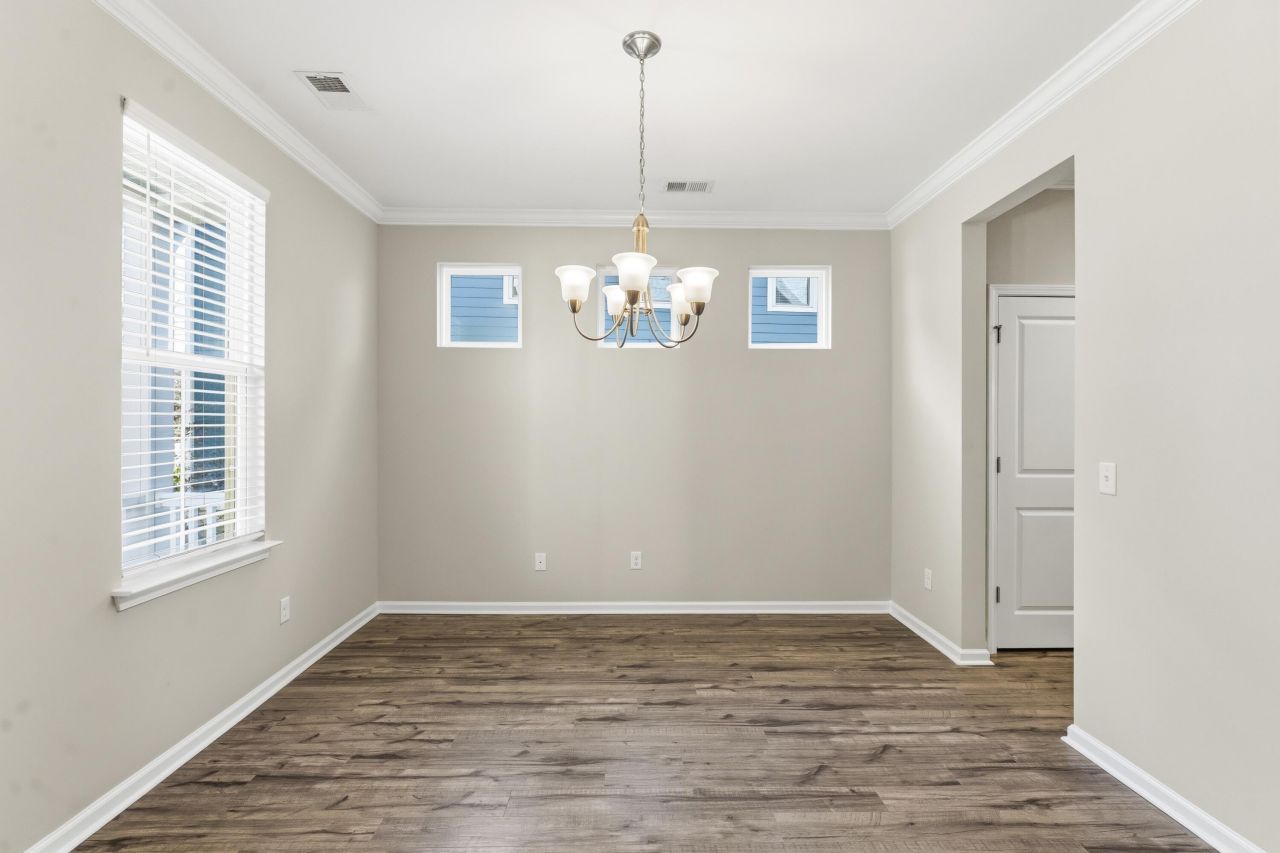 2115 Kemmerlin Street Photo 7