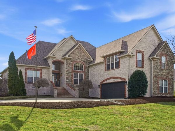 589 Harris Ln, Gallatin, TN 37066