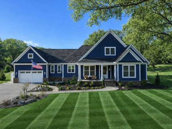 200 Hickory Hill Dr, Cottontown, TN 37048