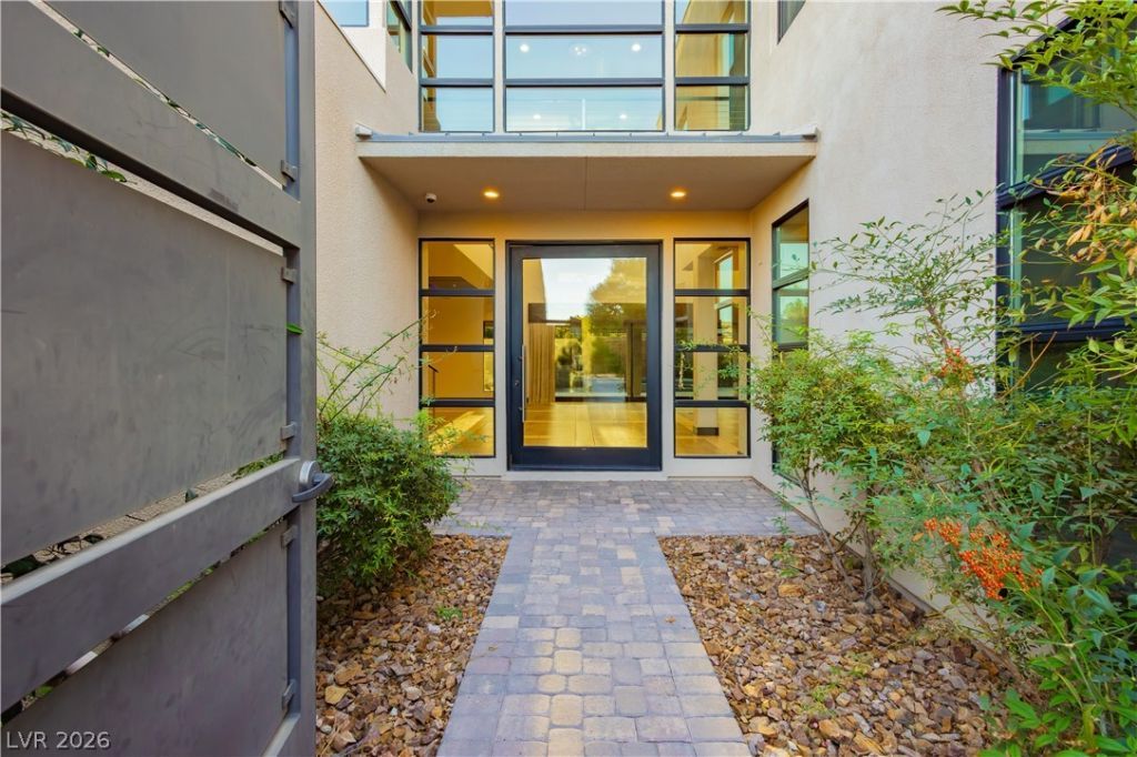 94 Glade Hollow Drive, Las Vegas, NV 89135 Main Photo