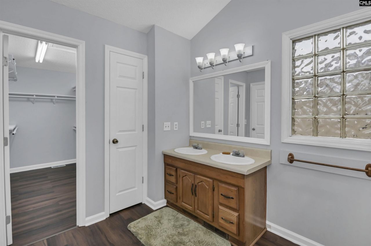 123 Westshire Place Photo 26