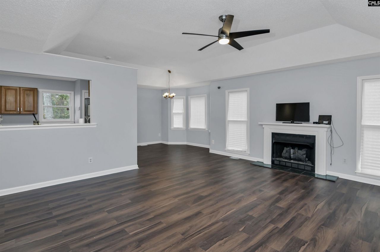 123 Westshire Place Photo 7