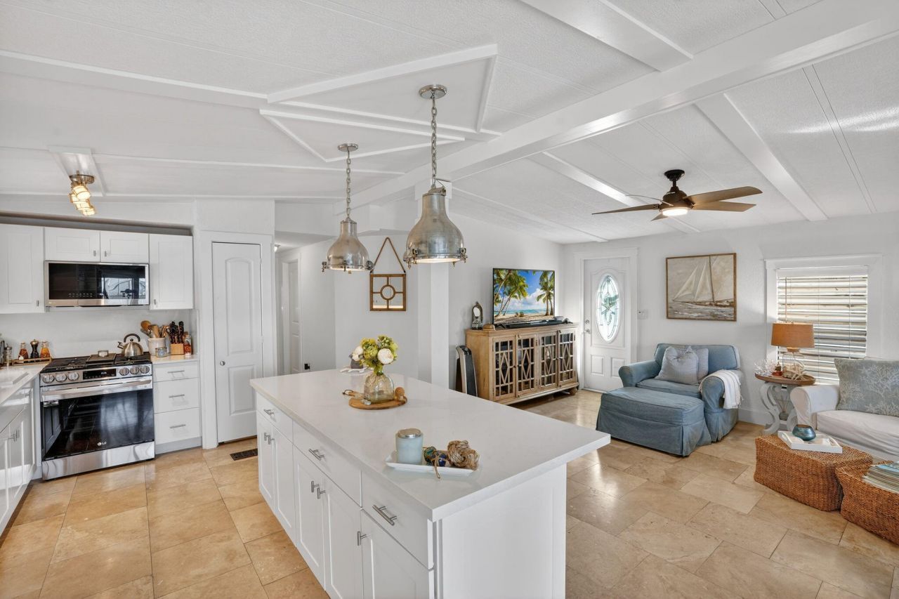 1127 Gulfstream Lane, Key Largo, FL 33037 Photo