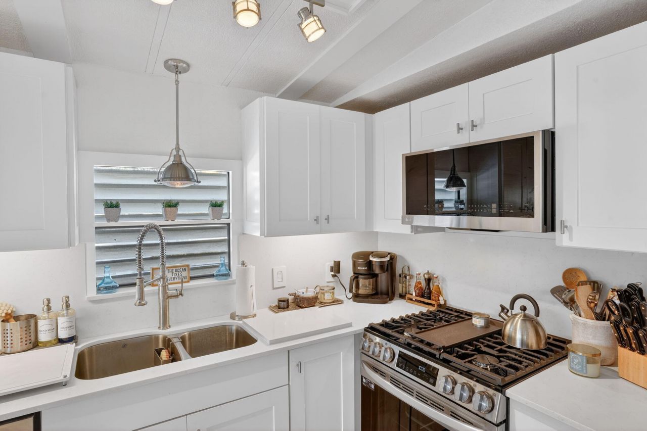 1127 Gulfstream Lane, Key Largo, FL 33037 Photo