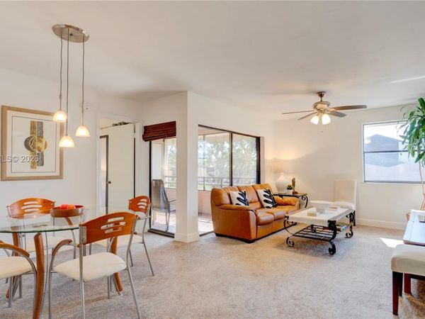 20120 NE 3rd Ct , Unit 8, Miami, FL 33179