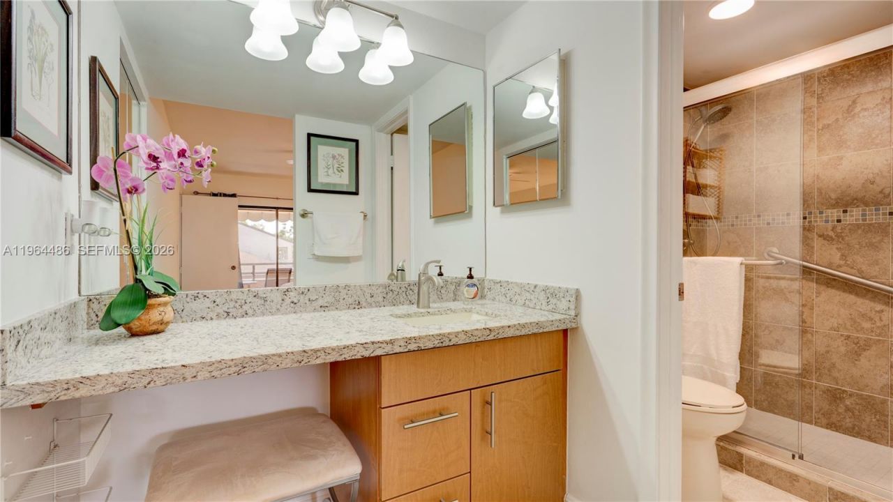 20120 NE 3rd Ct , Unit 8, Miami, FL 33179 Photo