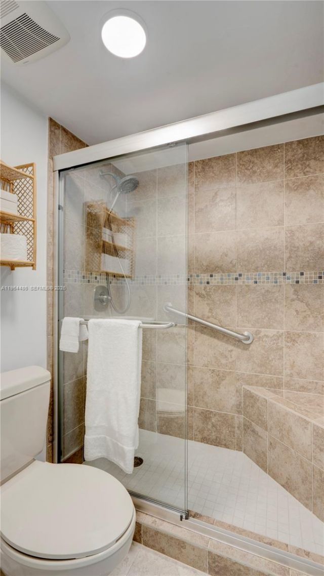 20120 NE 3rd Ct , Unit 8, Miami, FL 33179 Photo