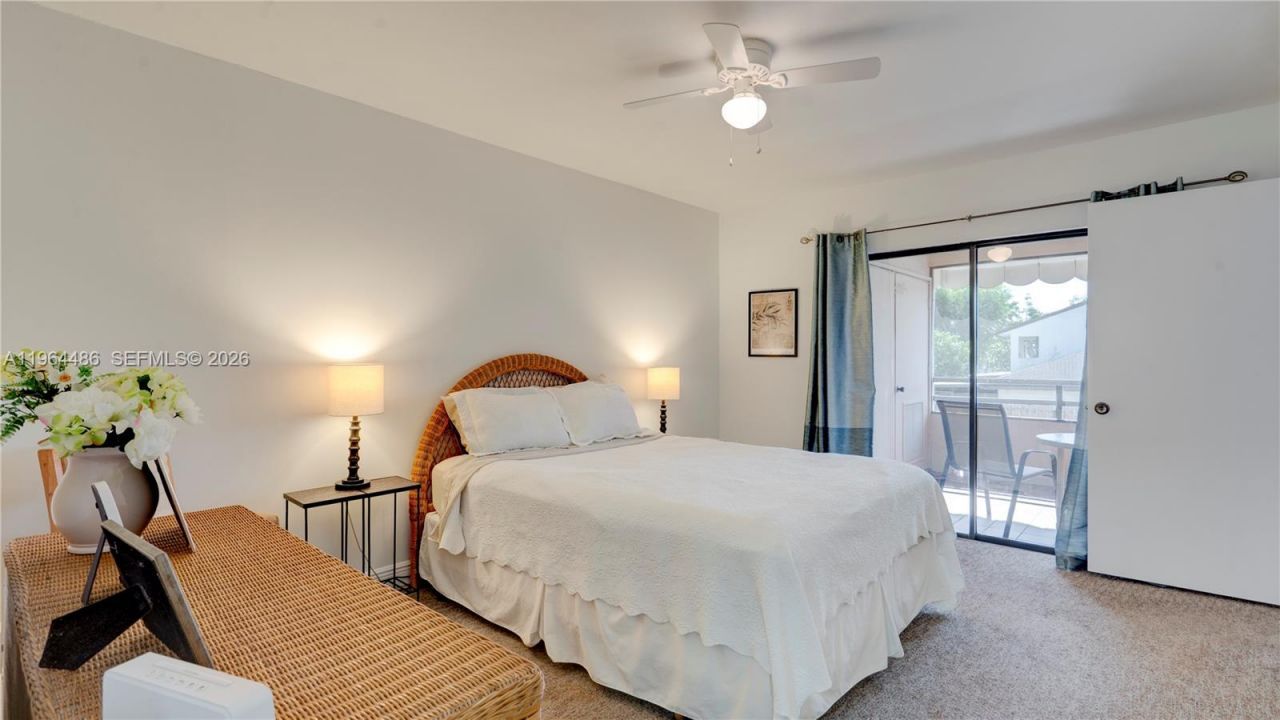 20120 NE 3rd Ct , Unit 8, Miami, FL 33179 Photo