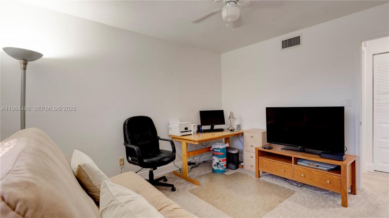 20120 NE 3rd Ct , Unit 8, Miami, FL 33179 Photo