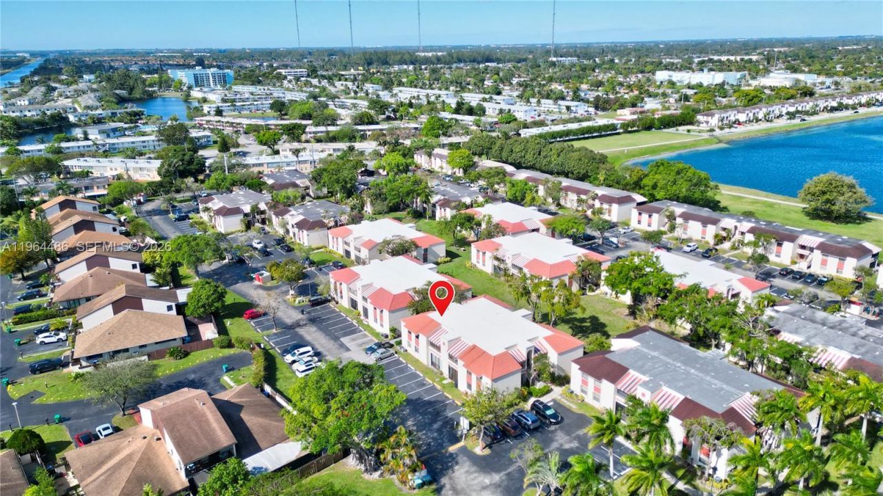 20120 NE 3rd Ct , Unit 8, Miami, FL 33179 Photo