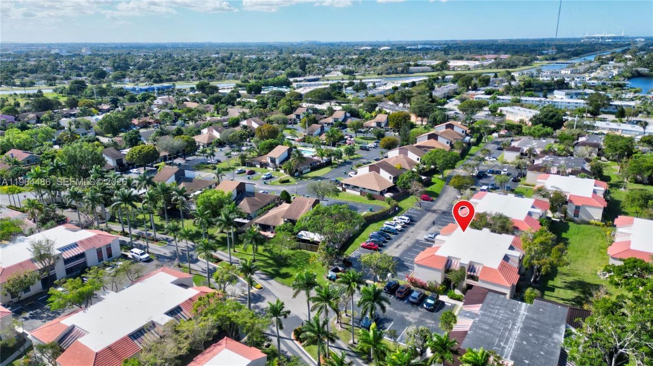 20120 NE 3rd Ct , Unit 8, Miami, FL 33179 Photo