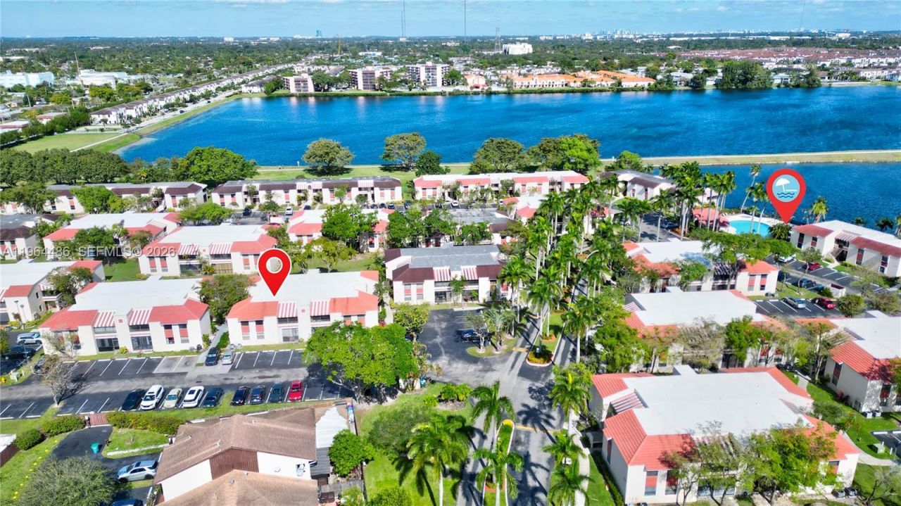 20120 NE 3rd Ct , Unit 8, Miami, FL 33179 Photo