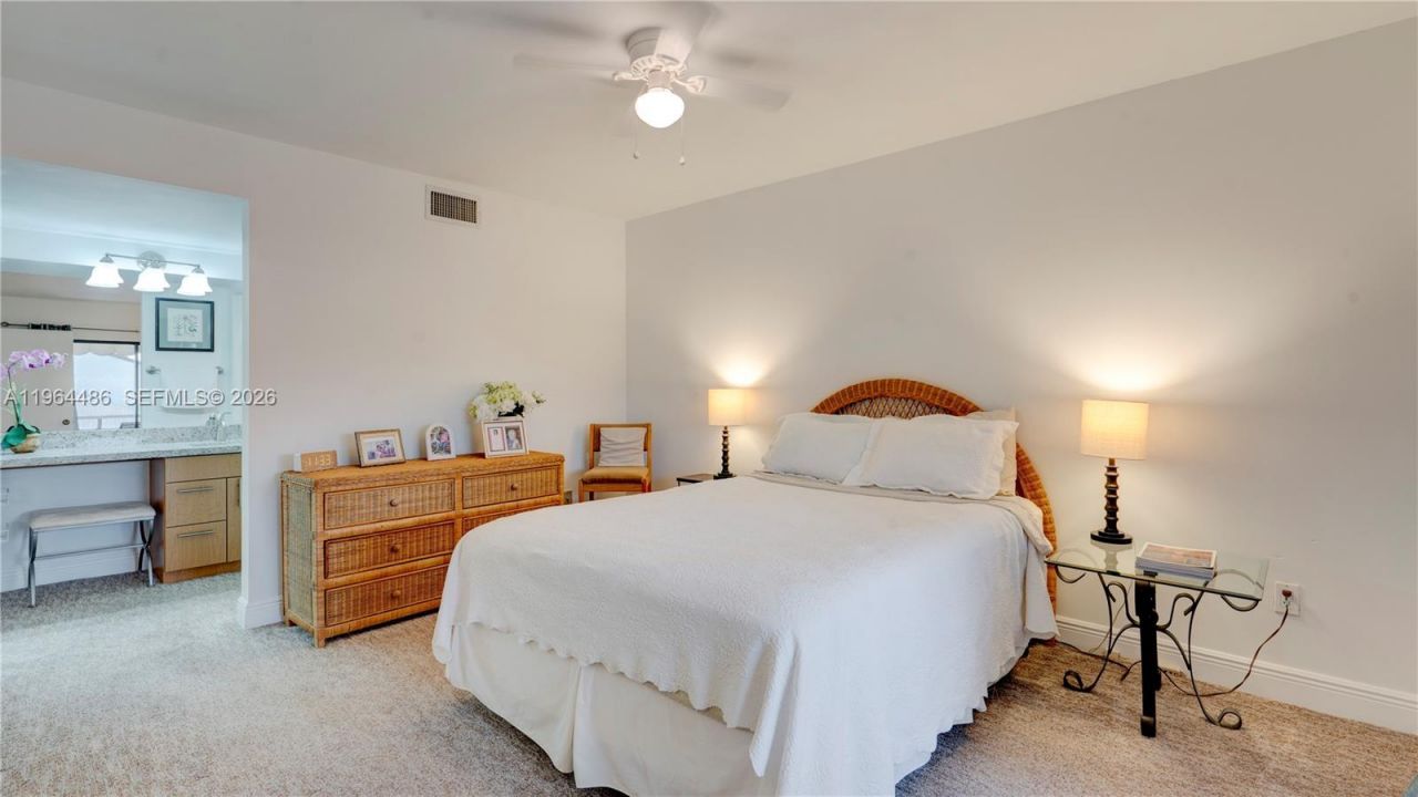 20120 NE 3rd Ct , Unit 8, Miami, FL 33179 Photo