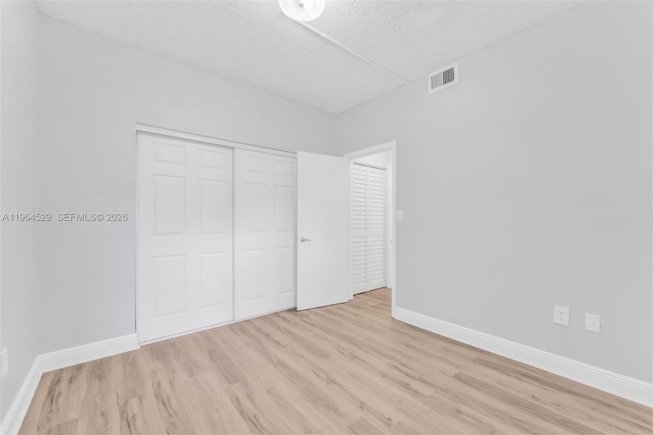 2331 NW 96th Ter, Unit 17F, Pembroke Pines, FL 33024 Photo