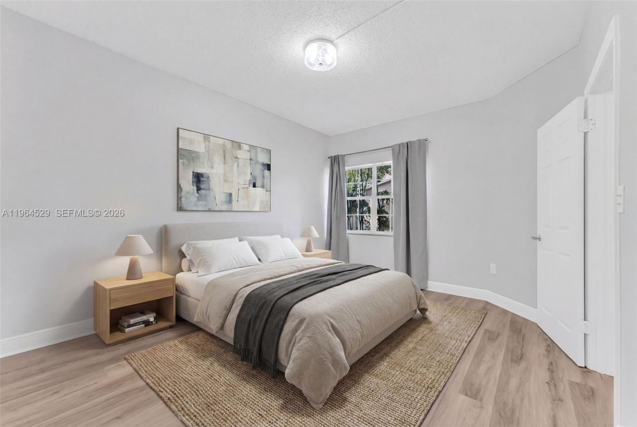 2331 NW 96th Ter, Unit 17F, Pembroke Pines, FL 33024 Photo