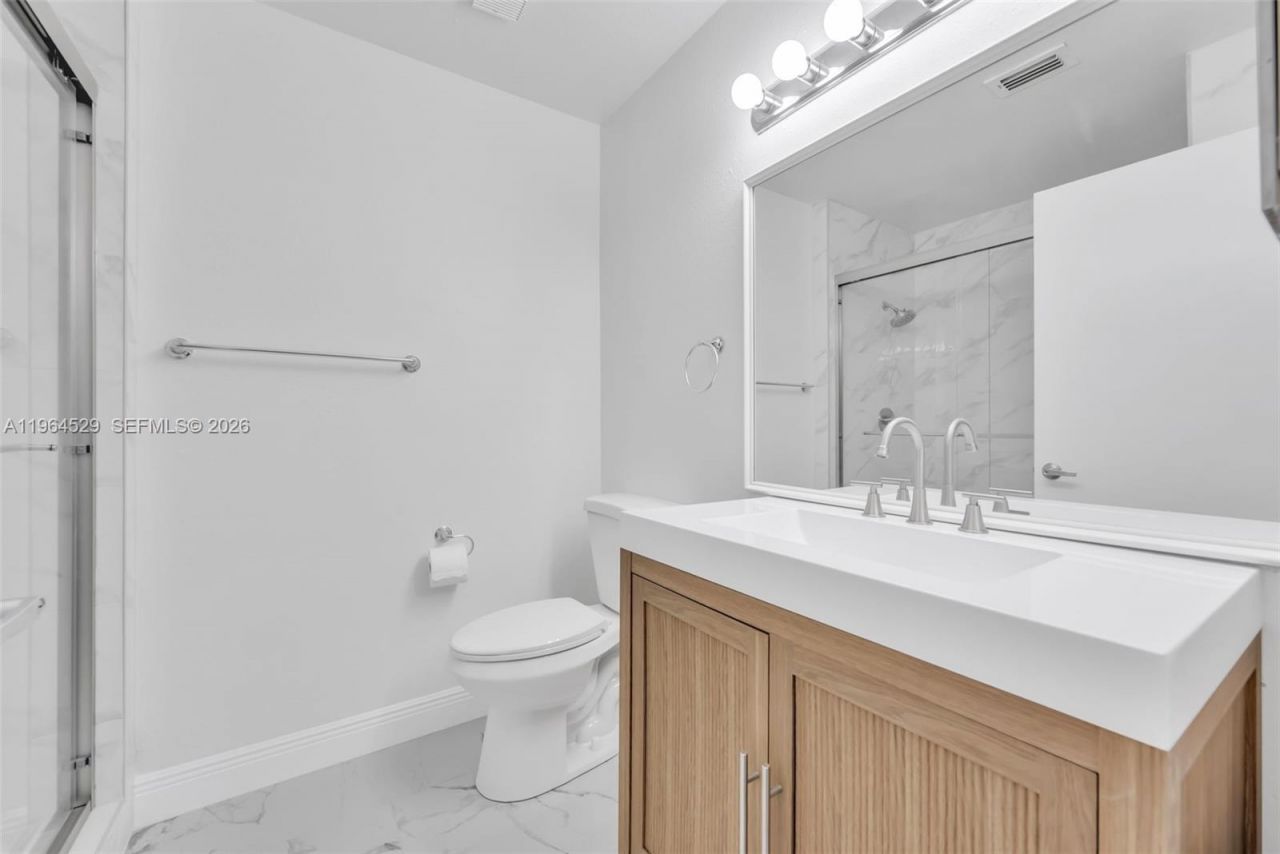 2331 NW 96th Ter, Unit 17F, Pembroke Pines, FL 33024 Photo