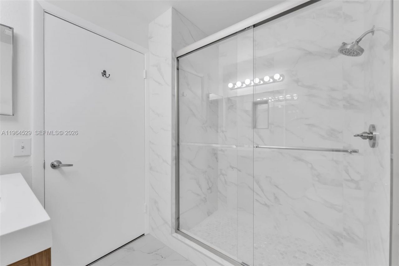 2331 NW 96th Ter, Unit 17F, Pembroke Pines, FL 33024 Photo