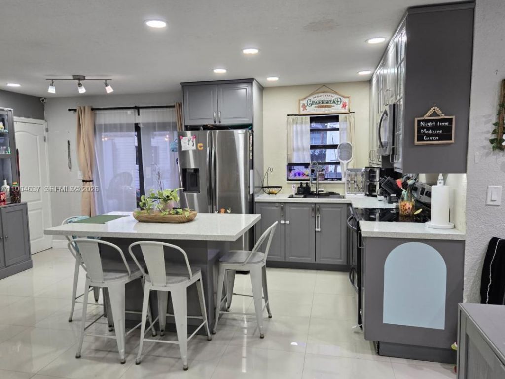 10951 SW 65th St, Miami, FL 33173 Photo