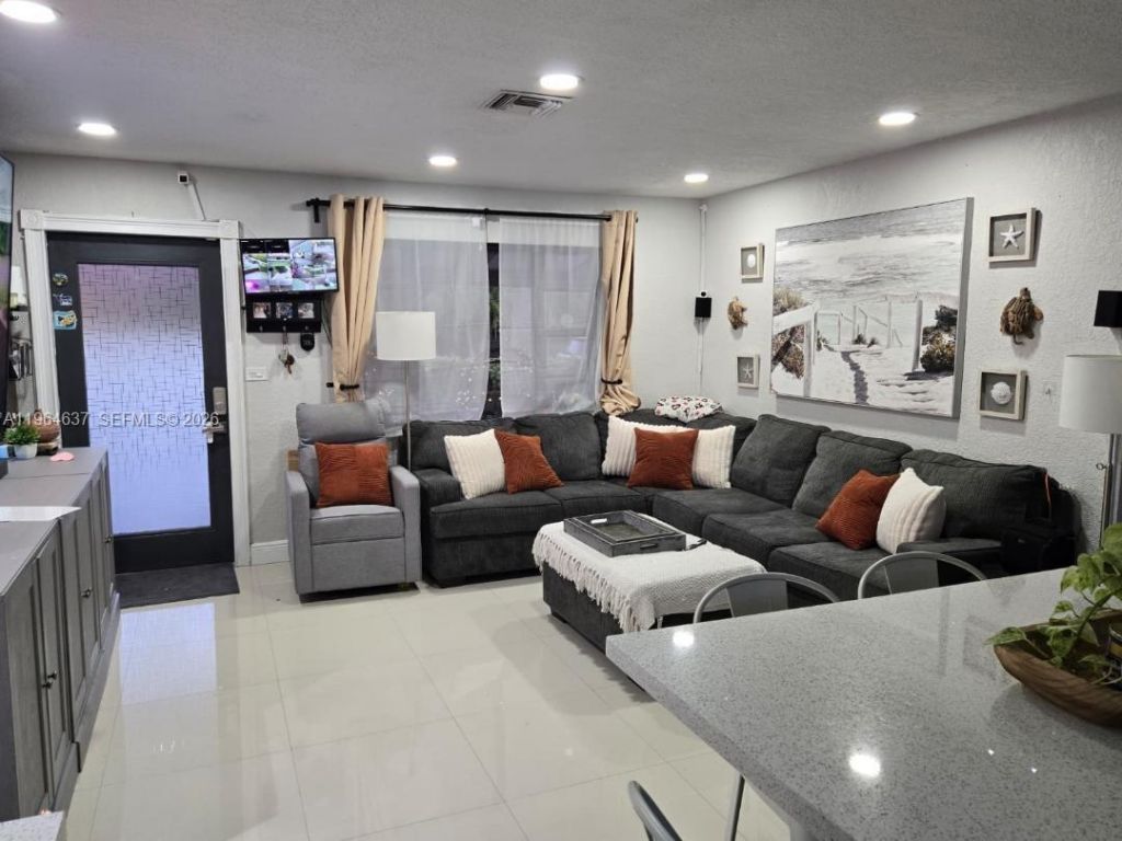 10951 SW 65th St, Miami, FL 33173 Photo