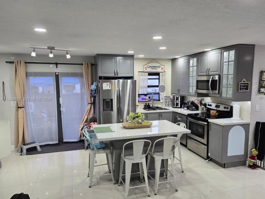 10951 SW 65th St, Miami, FL 33173 Photo