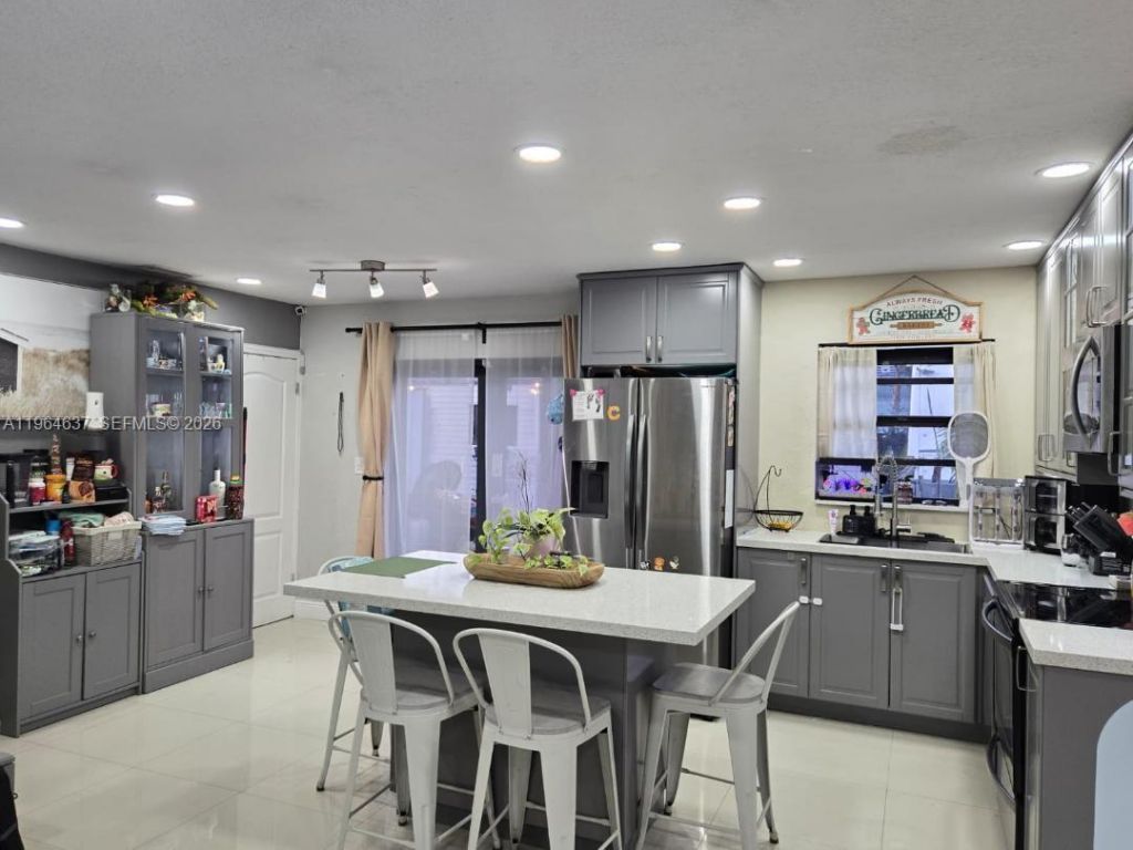 10951 SW 65th St, Miami, FL 33173 Photo